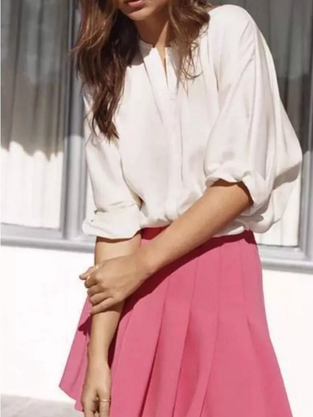 H&M + ELLE Pleated Mini Skirt in Bright Pink Size 6 NWT - Picture 2 of 8